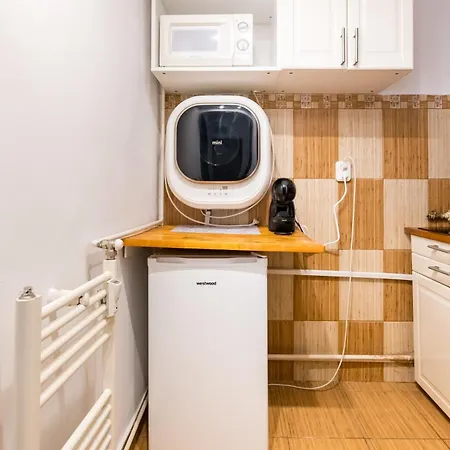 Zion I Studio Near Cismigiu Park Apartment Bucharest
